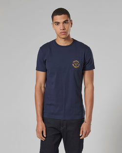 Newlyn Back Print Chest Pocket Tee in Navy